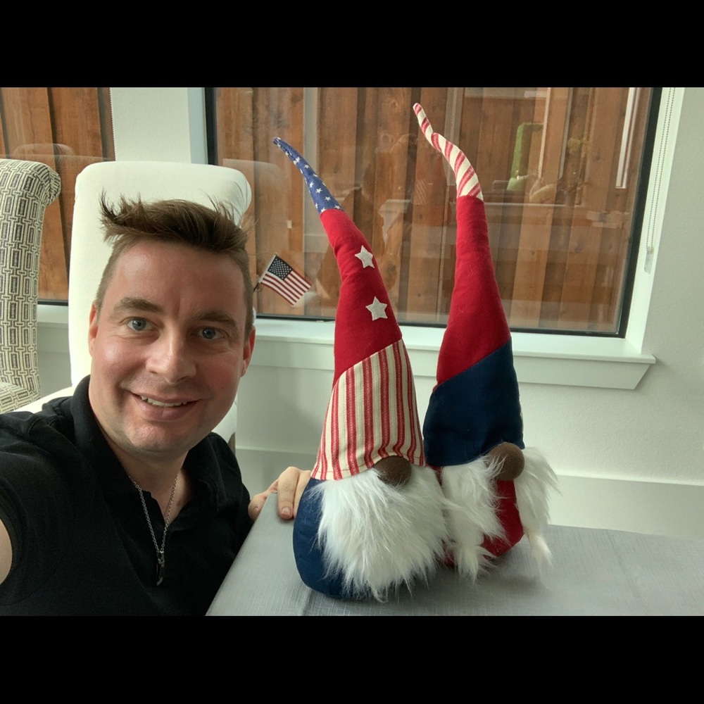 Meet your Posher, Marc